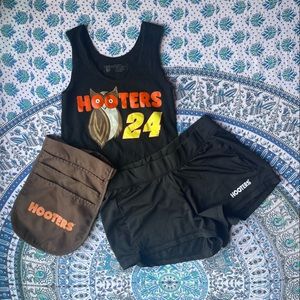 Hooter Nascar outfit